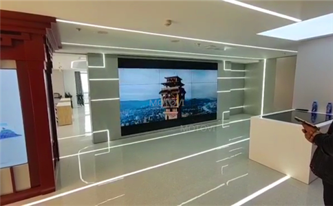 開合滑軌屏＋中控系統(tǒng)_不受數(shù)字展廳面積大小所限